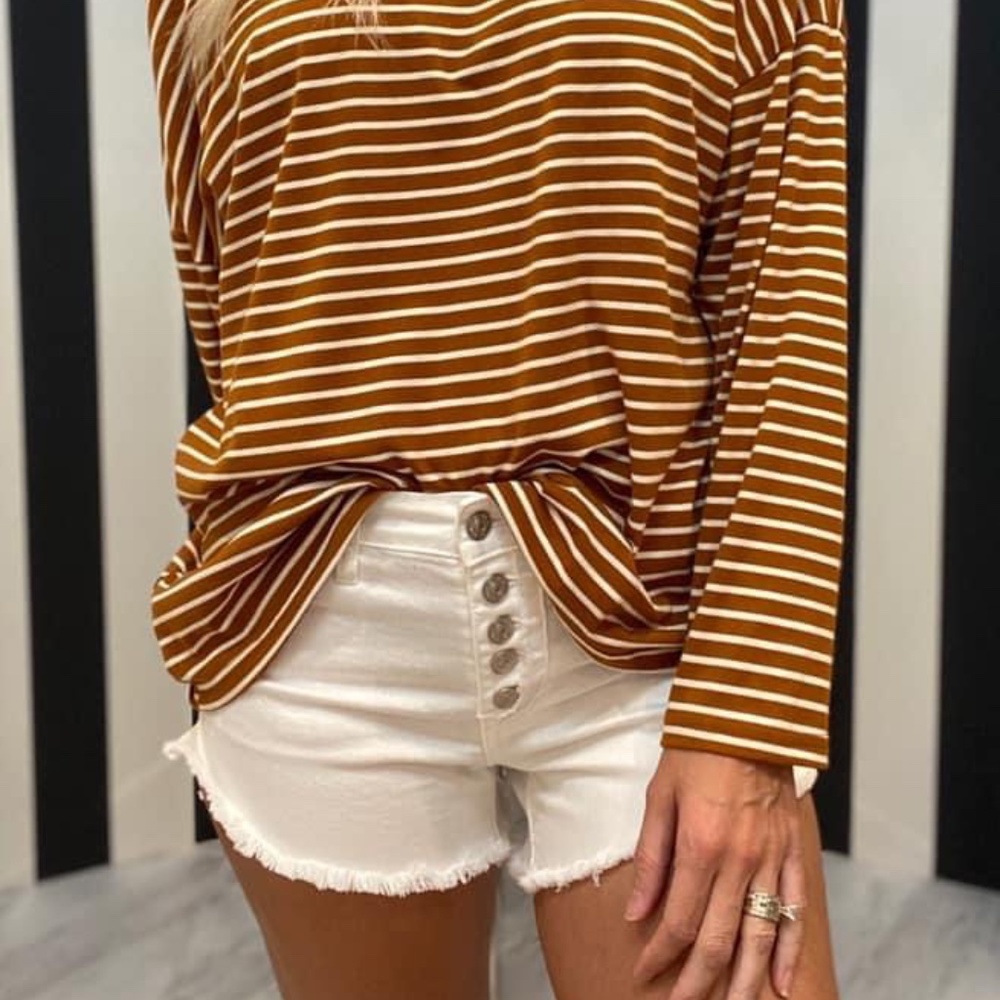 Button Down Frayed Hem Shorts